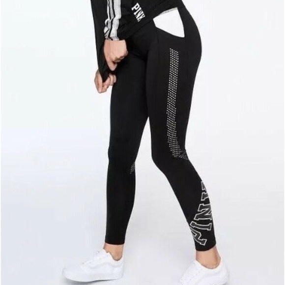 PINK Victoria's Secret Pants - PINK VICTORIA’S SECRET ULTIMATE HIGH
WAIST MESH POCKET LEGGING SZ SMALL